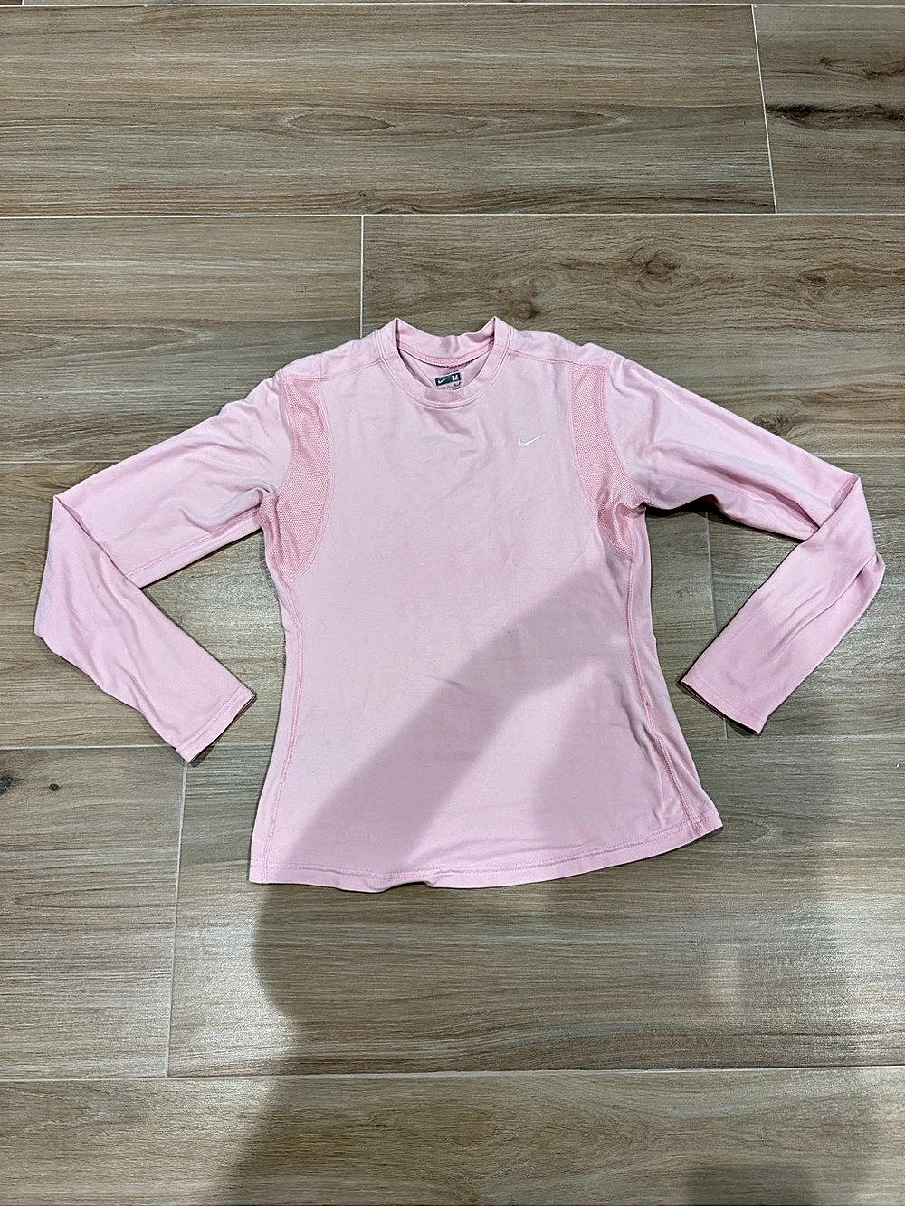 Nike Long Sleeve Athletic Top in Pink Size Medium